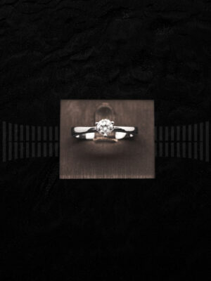 Sortija de Oro Blanco con Diamante