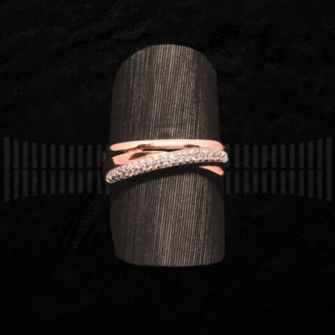 Sortija de Oro Rosa y Oro Blanco con Diamantes