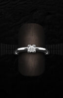 Sortija Solitario de Oro Blanco con Diamantes