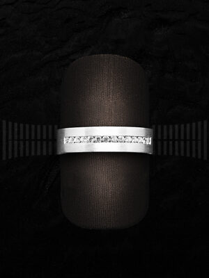 Sortija de Oro Blanco con Diamantes