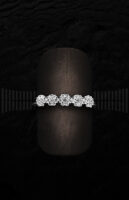 Sortija de Oro Blanco con Diamantes