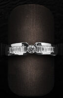 Sortija de Oro Blanco con Diamantes