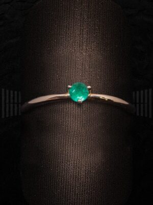 BAO 150460 SORTIJA ORO AMARILLO ESMERALDA-detalle