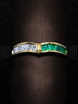 GER 12 GER136718 SORTIJA ORO AMARILLO ESMERALDA Y BRILLANTES-detalle