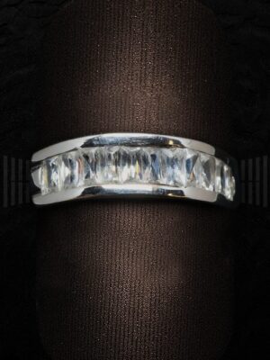 JEN 12 31120AV SORTIJA ORO BLANCO Y CIRCONITAS-detalle