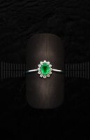 Roseta Oro Blanco esmeralda y brillantes