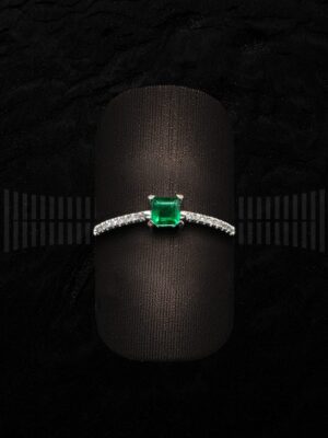 Sortija Esmeralda y Brillantes