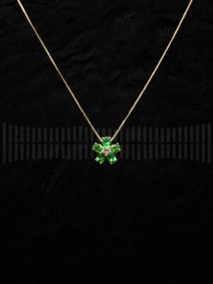 Gargantilla oro amarillo esmeralda y brillante