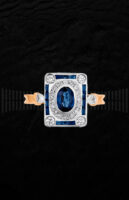 Anillo diseño art-decó en oro blanco y amarillo, zafiros y diamantes