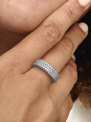 Anillo Triple Fila de Pavé