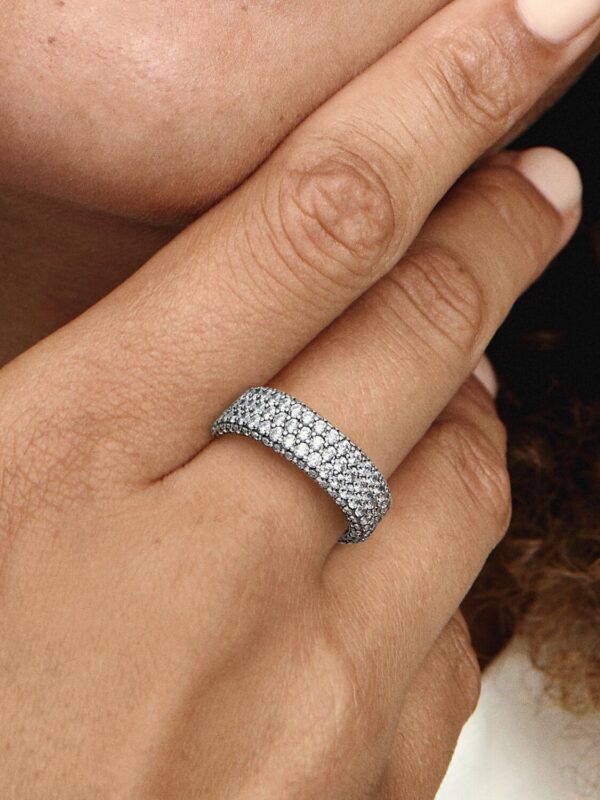 Anillo Triple Fila de Pavé