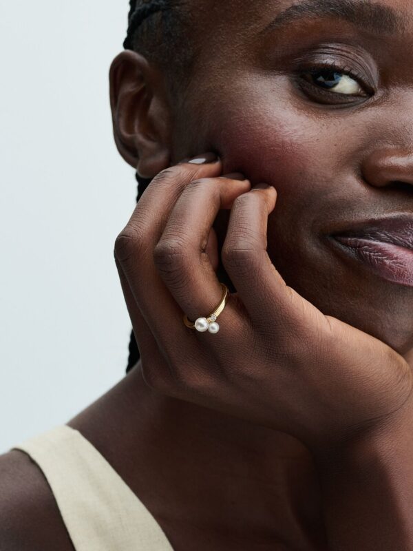 Anillo Dúo de Perlas Cultivadas de Agua Dulce Tratadas