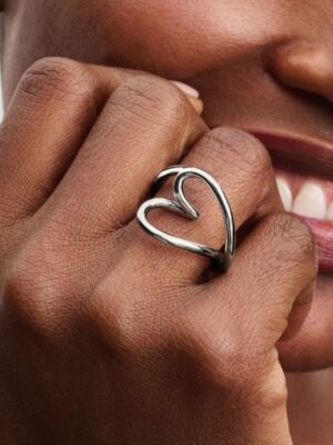 Anillo Corazón Forma Orgánica