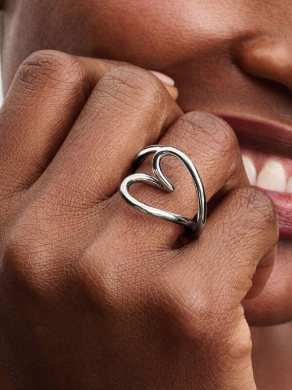 Anillo Corazón Forma Orgánica