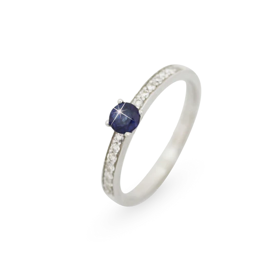 Colección Classic, Diamante 0.15 Ct, Zafiro, Solitario